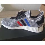 (Category: ) located in . Submitted by sneakersnstuff_sg (Listing ID 1360805645, Image 1). Description: .