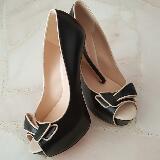(Category: ) located in . Submitted by highheelz (Listing ID 1376684172, Image 1). Description: .