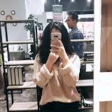 (Kategori: ) berada di . Dikirim oleh joselineoldcloset (ID iklan 1332091083, Gambar 1). Deskripsi: .