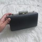 (Kategori: ) berada di . Dikirim oleh byebye_goods (ID iklan 1378037968, Gambar 1). Deskripsi: .