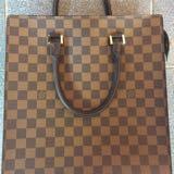 (Category: ) located in . Submitted by jjluxebags (Listing ID 1445469948, Image 1). Description: .
