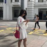 (Kategori: ) berada di . Dikirim oleh girlboss19 (ID iklan 231938421, Gambar 1). Deskripsi: .