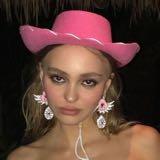 (Category: ) located in . Submitted by closettfinds (Listing ID 1382823328, Image 1). Description: .