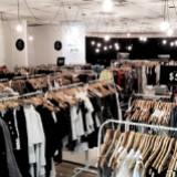 (Category: ) located in . Submitted by sg_thriftstore (Listing ID 1383284056, Image 1). Description: .