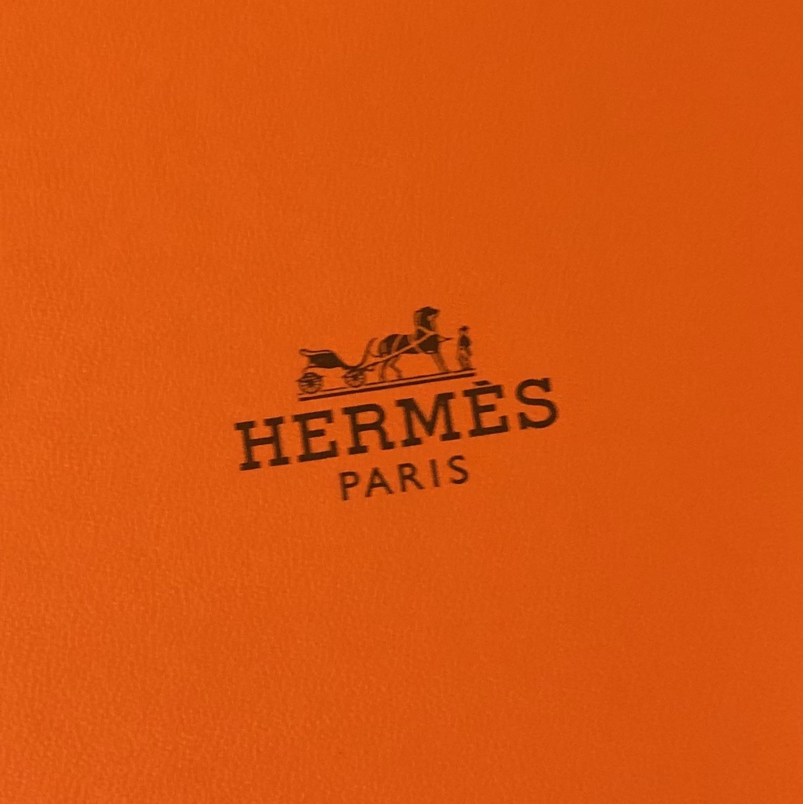 Hermes CURIOSITE Kelly Laque H Vibration Charm, Orange, 【Inventory Required Check】