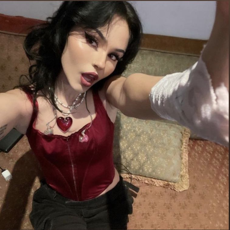 (Category: ) located in . Submitted by carlossainzgirlfriend (Listing ID 1287350075, Image 1). Description: .