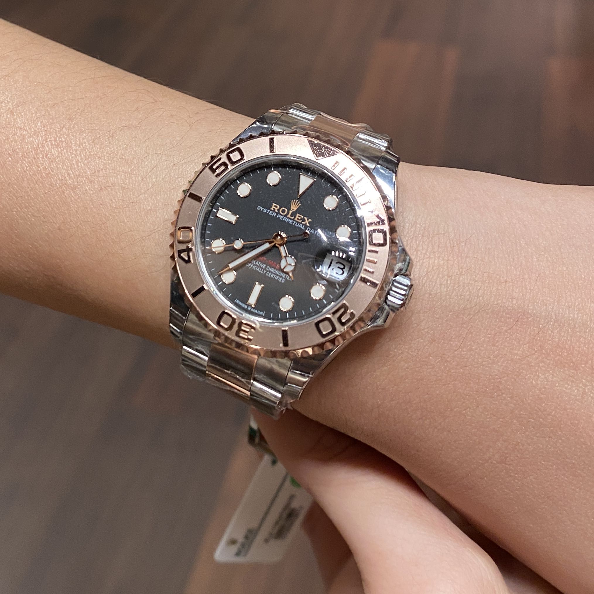 (Category: ) located in . Submitted by watchmanwatches (Listing ID 1354569071, Image 1). Description: .