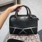 (Kategori: ) berada di . Dikirim oleh febiayfa31 (ID iklan 1382258338, Gambar 1). Deskripsi: .