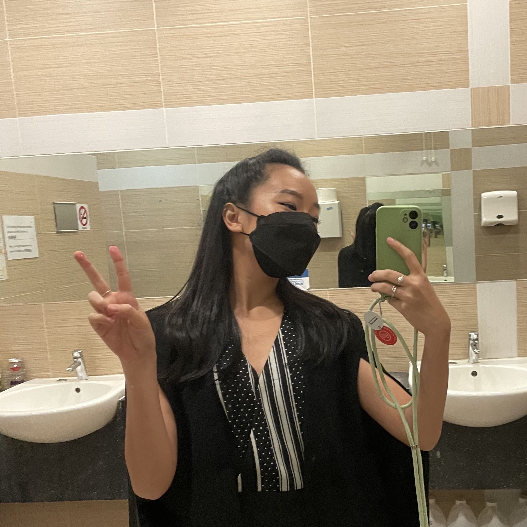 (Category: ) located in . Submitted by burstingwardrobes (Listing ID 1226584924, Image 1). Description: .