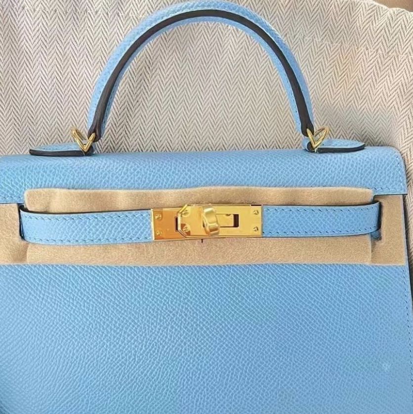 (Kategori: ) berada di . Dikirim oleh lunara_authentic (ID iklan 1376621211, Gambar 1). Deskripsi: .