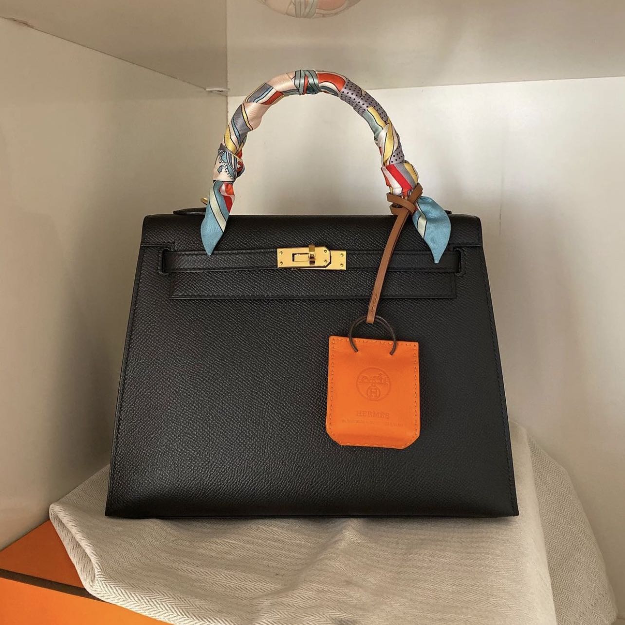 Hermes Lindy Mini Touch vert cypress, 名牌, 手袋及銀包- Carousell