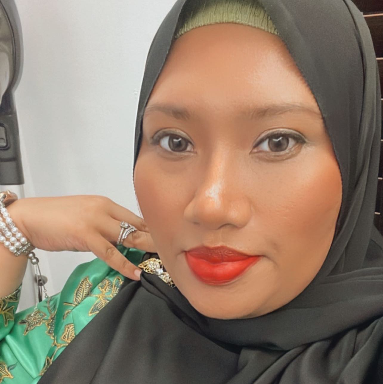 (Category: ) located in . Submitted by filzah.fashionablecloset (Listing ID 1374091515, Image 1). Description: .