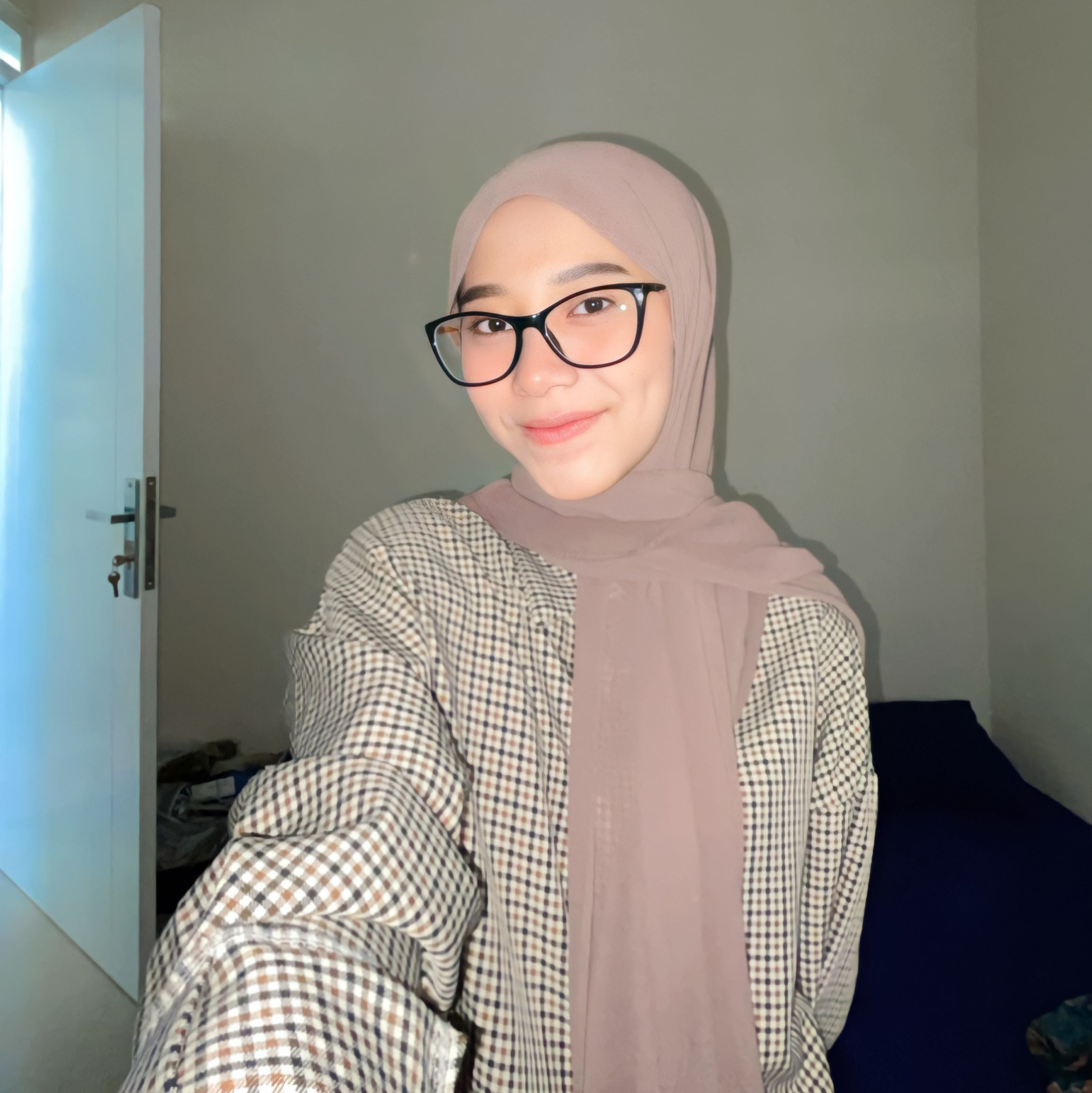 (Kategori: ) berada di . Dikirim oleh dheniaalstore (ID iklan 1335000702, Gambar 1). Deskripsi: .