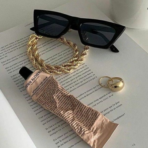 (Category: ) located in . Submitted by shoptwicenice (Listing ID 1367708714, Image 1). Description: .
