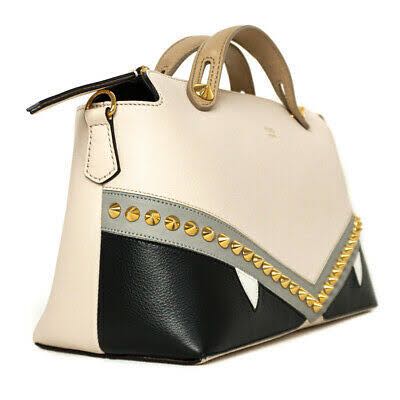 (Kategori: ) berada di . Dikirim oleh preloved.goodthingssss (ID iklan 1324121783, Gambar 1). Deskripsi: .