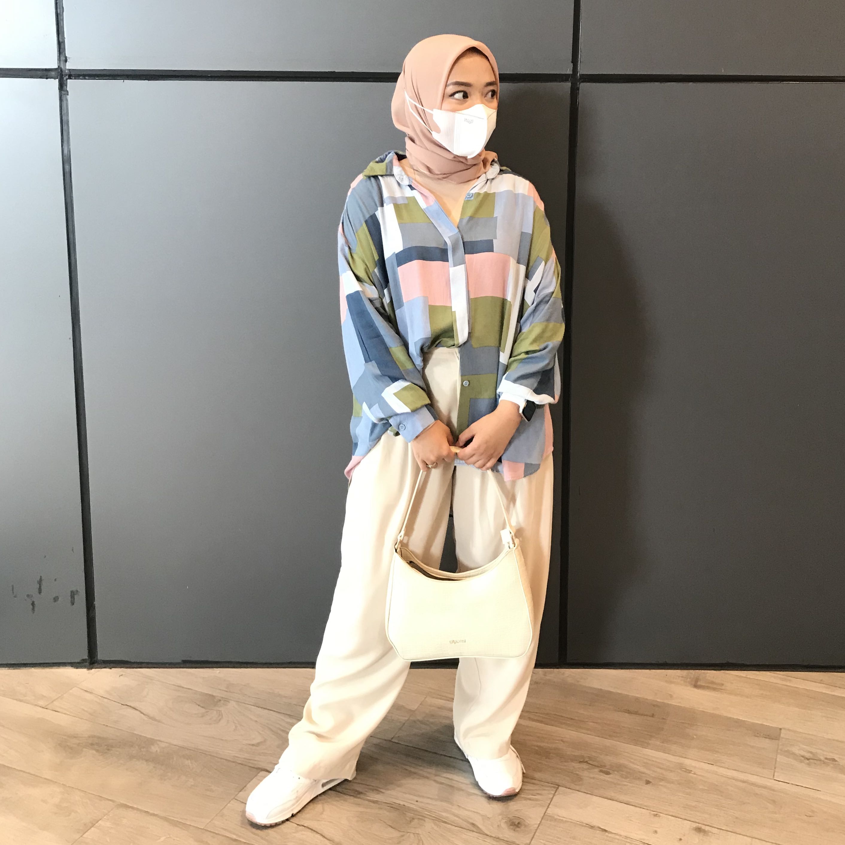 (Kategori: ) berada di . Dikirim oleh callme.rez (ID iklan 1465841769, Gambar 1). Deskripsi: .