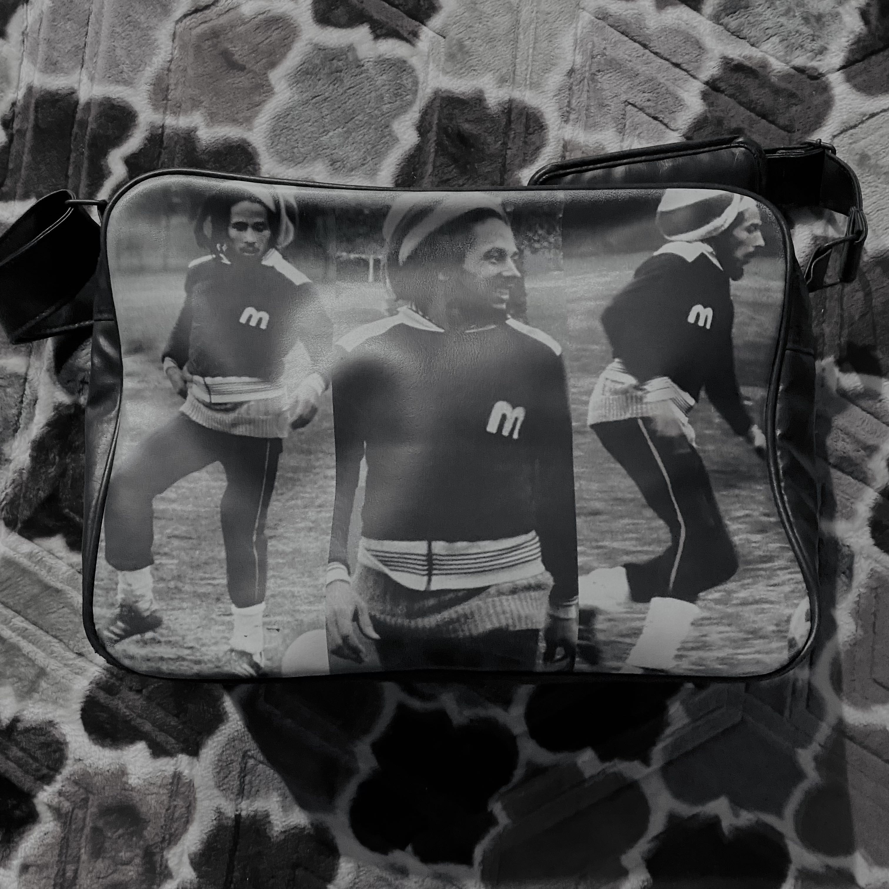 (Category: ) located in . Submitted by vintage_diver (Listing ID 1385206262, Image 1). Description: .