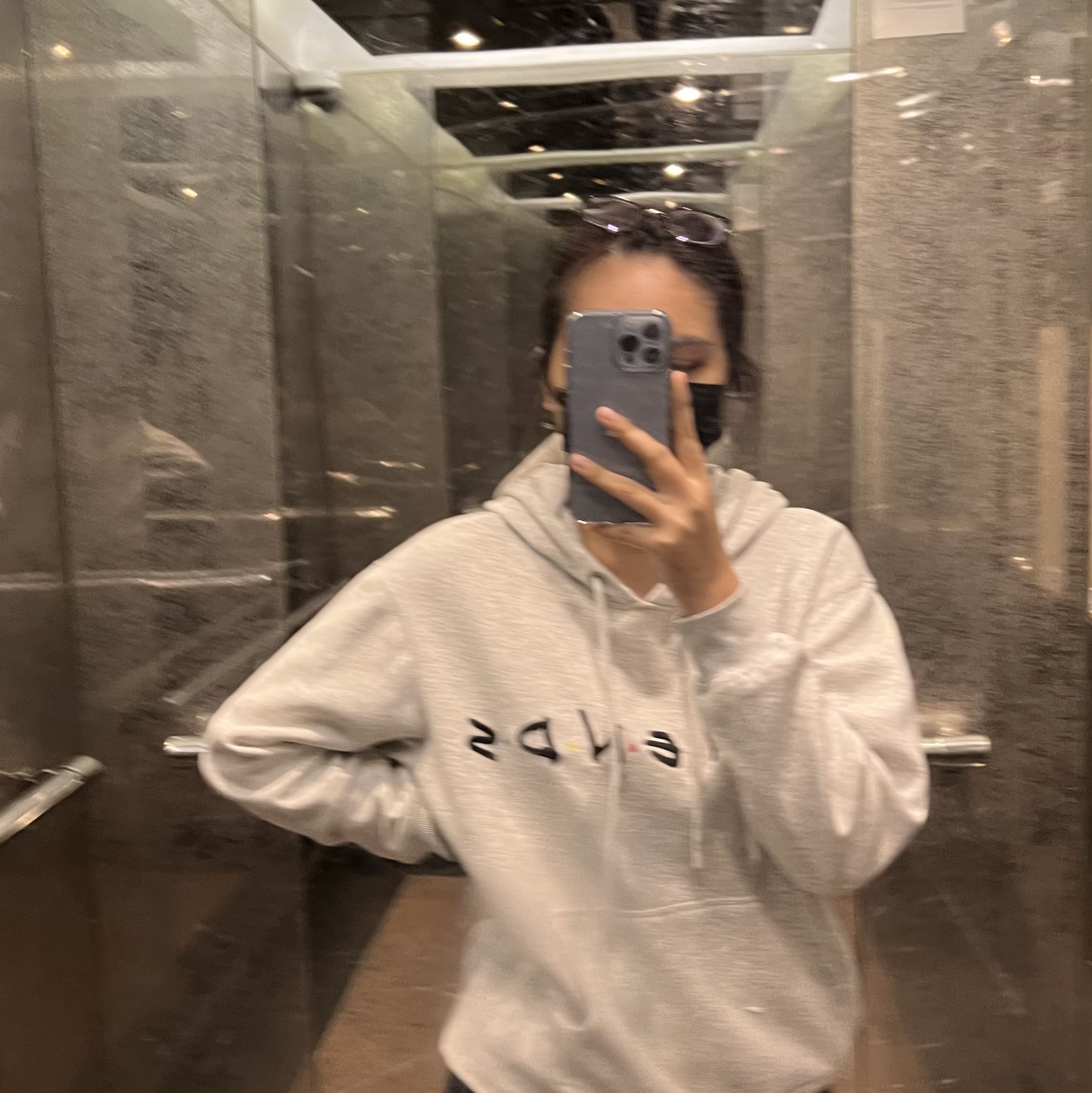 (Category: ) located in . Submitted by tashopreloved (Listing ID 1368898700, Image 1). Description: .