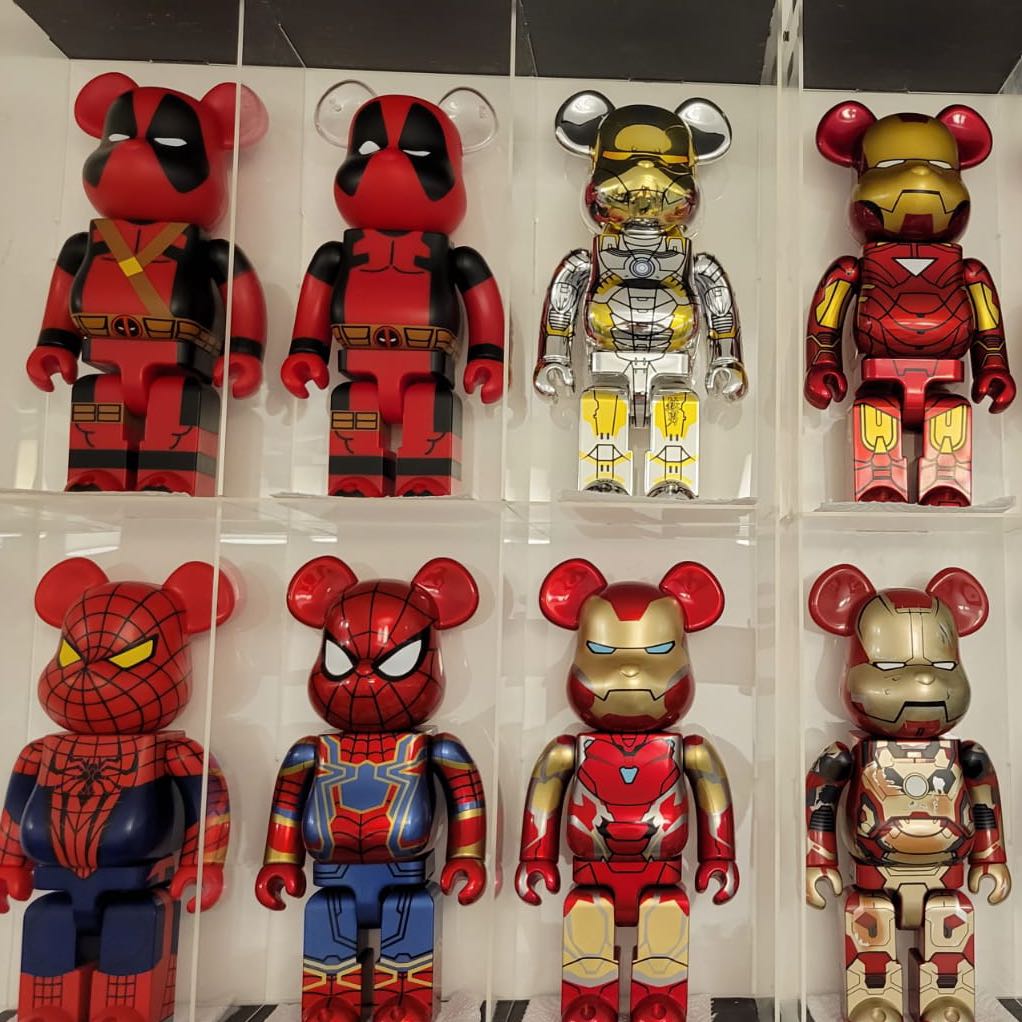 Bearbrick deadpool 死待第一代400%, 興趣及遊戲, 玩具& 遊戲類- Carousell