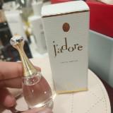 (Category: ) located in . Submitted by luxuryskincare666 (Listing ID 1377358141, Image 1). Description: .