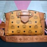 (Kategori: ) berada di . Dikirim oleh taniaaofficial (ID iklan 1379994853, Gambar 1). Deskripsi: .