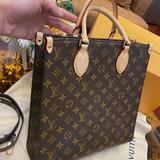 (Category: ) located in . Submitted by luxurybrandss (Listing ID 1228183740, Image 1). Description: .