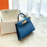 (Category: ) located in . Submitted by bags.and.brands (Listing ID 1459353709, Image 1). Description: .