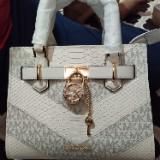 (Kategori: ) berada di . Dikirim oleh zeinbranded.co (ID iklan 1371818569, Gambar 1). Deskripsi: .