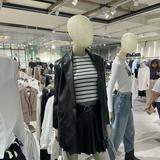 (Category: ) located in . Submitted by wear.alexandria (Listing ID 1357081392, Image 1). Description: .