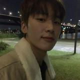 （分類：）位於 。 由 kpopfans_10 提交（商品編號 1381524459，圖片 1）。簡介： 。