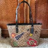 (Kategori: ) berada di . Dikirim oleh rararprelovedstuff (ID iklan 1377576097, Gambar 1). Deskripsi: .