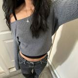 Brandy Melville Flowy Tube Top Dark Blue and White Stripes, Women's  Fashion, Tops, Other Tops on Carousell
