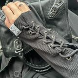 (Kategori: ) berada di . Dikirim oleh prelovedmandaa_ (ID iklan 1292845854, Gambar 1). Deskripsi: .