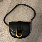 (Kategori: ) berada di . Dikirim oleh divabags (ID iklan 1300323437, Gambar 1). Deskripsi: .