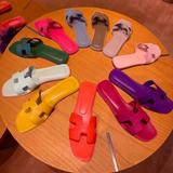 (Category: ) located in . Submitted by ceraken_luxpreloved (Listing ID 1386109582, Image 1). Description: .