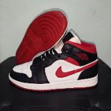 (Kategori: ) berada di . Dikirim oleh sepatu_second_ori (ID iklan 1359127427, Gambar 1). Deskripsi: .