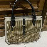 (Kategori: ) berada di . Dikirim oleh wighaprelovedshop (ID iklan 1368494909, Gambar 1). Deskripsi: .