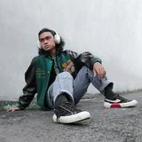 (Kategori: ) berada di . Dikirim oleh fewandfarbetween (ID iklan 1384037875, Gambar 1). Deskripsi: .