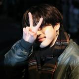 (分類:)位於 。 由 kpop_52613 提交(商品編號 1368883144,圖片 1)。簡介: 。