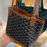 (Kategori: ) berada di . Dikirim oleh clothes_shopp (ID iklan 1356078089, Gambar 1). Deskripsi: .
