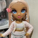 (Category: ) located in . Submitted by everythingniceshop (Listing ID 1378179945, Image 1). Description: .