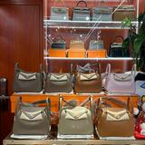 （分類：）位於 。 由 santini_luxury 提交（商品編號 1360621815，圖片 1）。簡介： 。