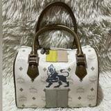 (Category: ) located in . Submitted by fabbags (Listing ID 1301492770, Image 1). Description: .
