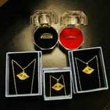 (Category: ) located in . Submitted by _shineandblingbyjas (Listing ID 1448790927, Image 1). Description: .