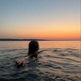 (Category: ) located in . Submitted by sunset.orangee (Listing ID 1379887706, Image 1). Description: .