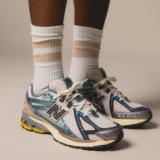(Kategori: ) berada di . Dikirim oleh warung_sneaker (ID iklan 1355073732, Gambar 1). Deskripsi: .