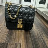 (Kategori: ) berada di . Dikirim oleh preloved.bykat (ID iklan 1356864516, Gambar 1). Deskripsi: .