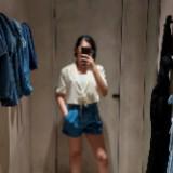(Kategori: ) berada di . Dikirim oleh frommywardrobe.id (ID iklan 1362019748, Gambar 1). Deskripsi: .
