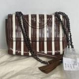 (Kategori: ) berada di . Dikirim oleh nyel_lemari (ID iklan 1372282319, Gambar 1). Deskripsi: .