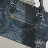 (Kategori: ) berada di . Dikirim oleh clairynebag (ID iklan 1235351832, Gambar 1). Deskripsi: .